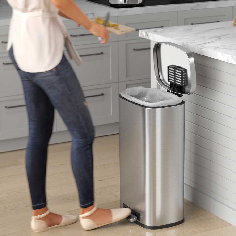 iTouchless SoftStep Trash Can - Thumbnail 3